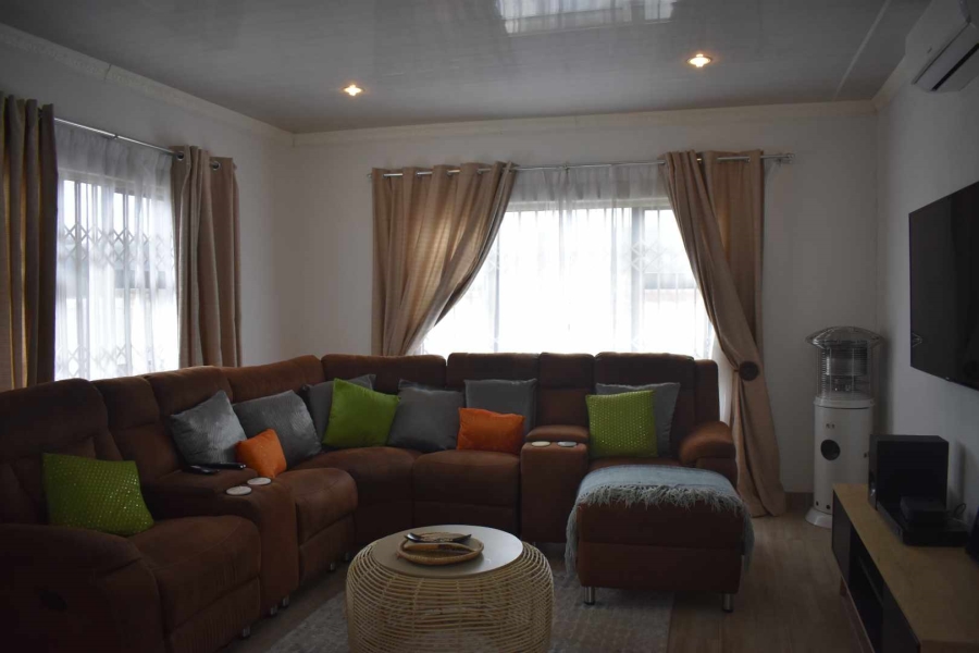 4 Bedroom Property for Sale in Amalinda Eastern Cape